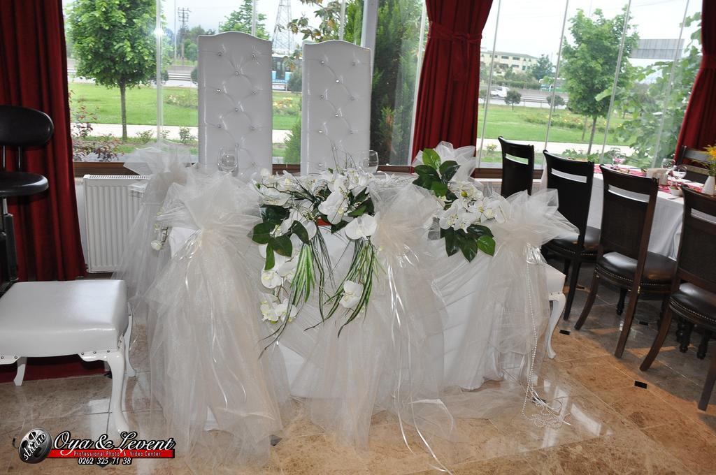 Pasha Palas Hotel İzmit Esterno foto